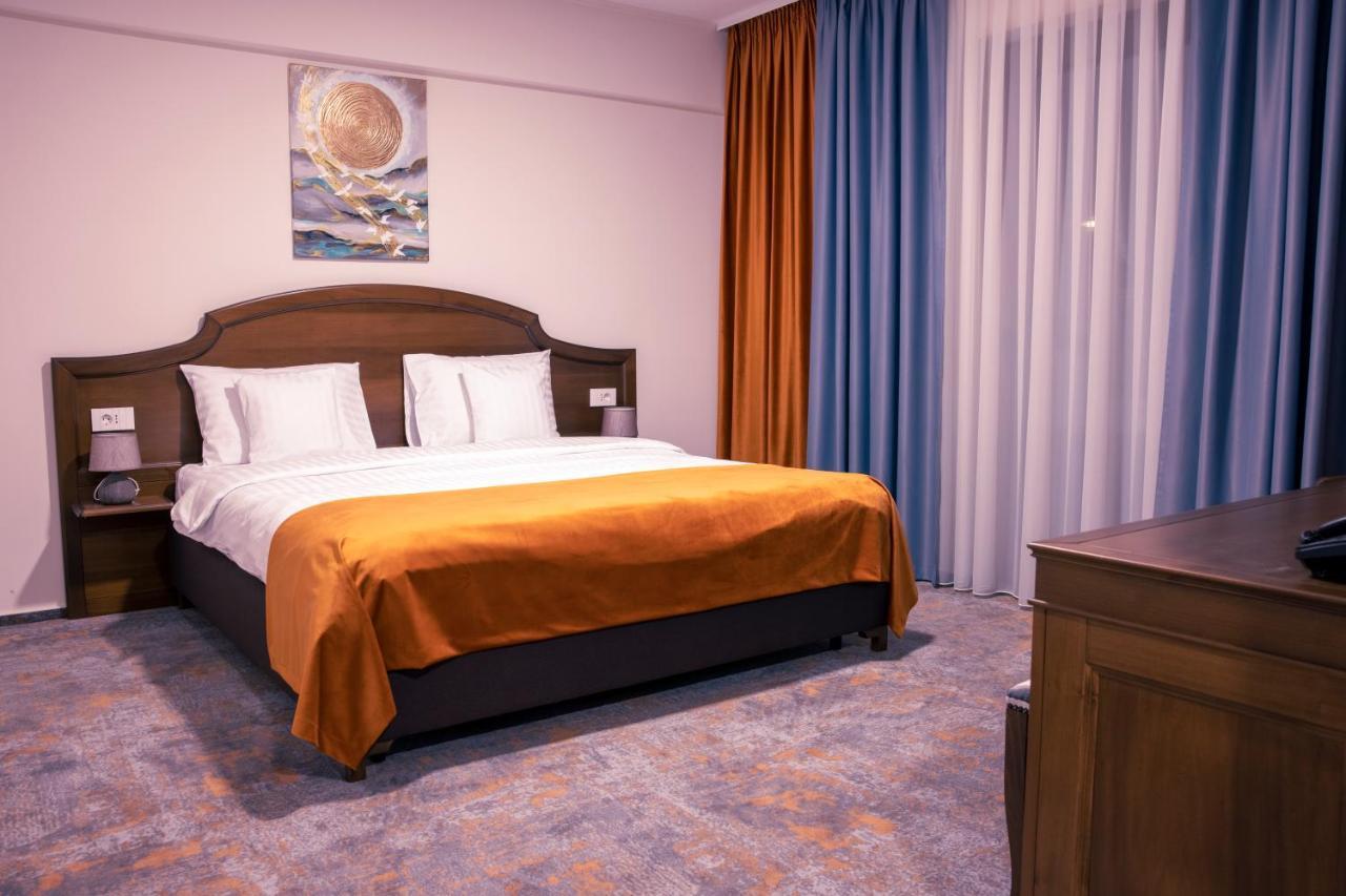 Hotel Aura Unirii 阿尔巴·尤利亚· 外观 照片