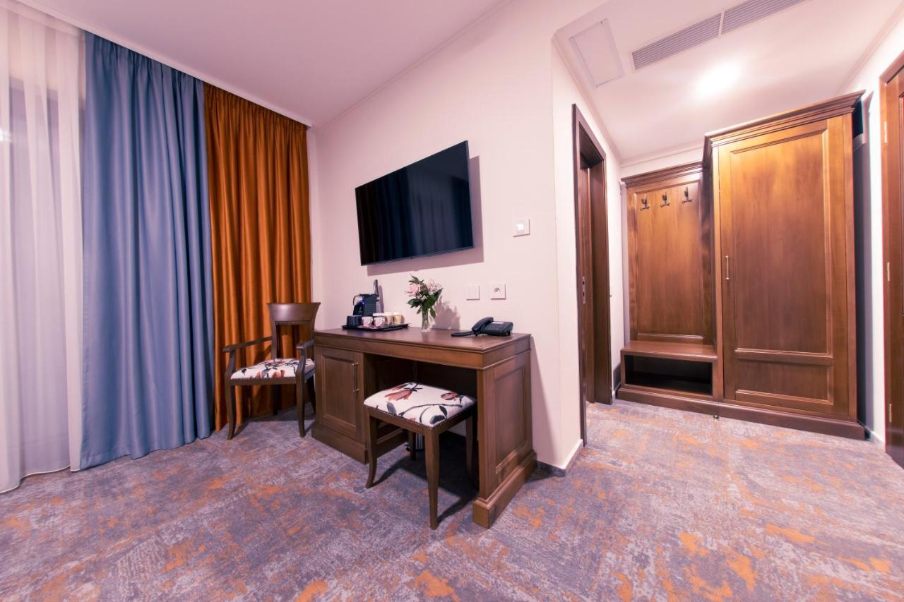 Hotel Aura Unirii 阿尔巴·尤利亚· 外观 照片