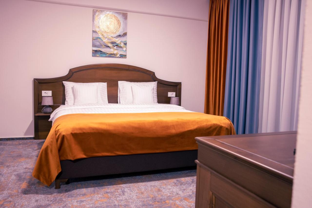 Hotel Aura Unirii 阿尔巴·尤利亚· 外观 照片