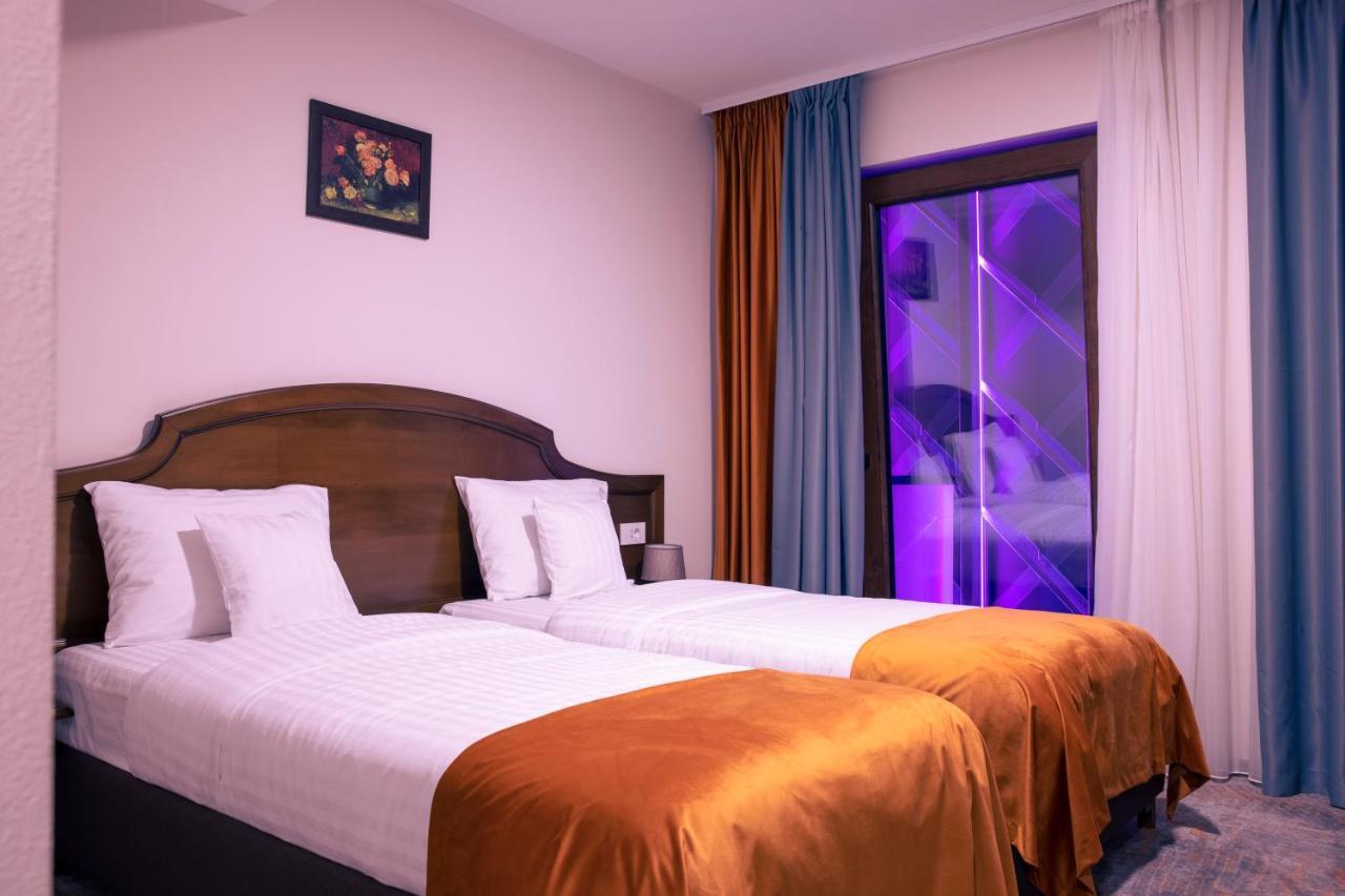 Hotel Aura Unirii 阿尔巴·尤利亚· 外观 照片