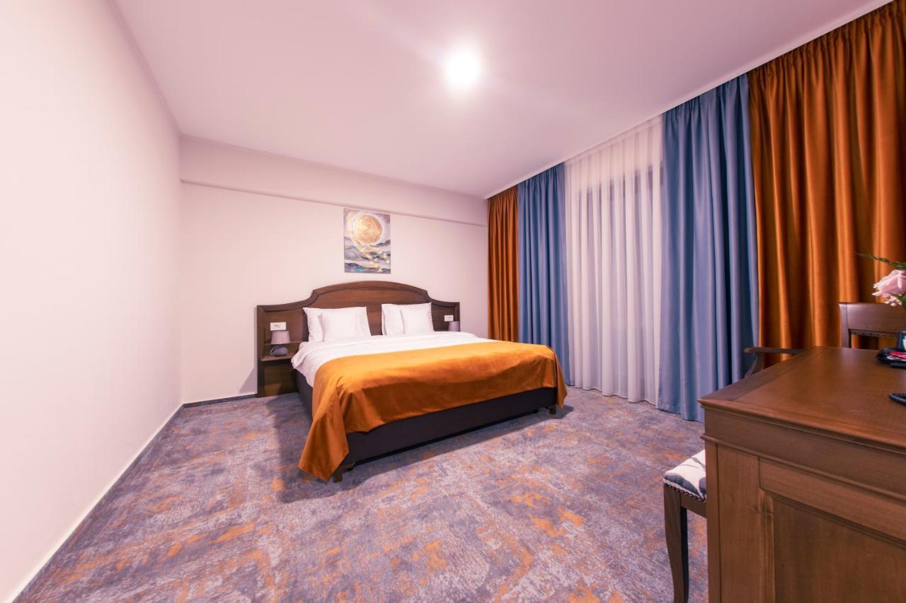Hotel Aura Unirii 阿尔巴·尤利亚· 外观 照片